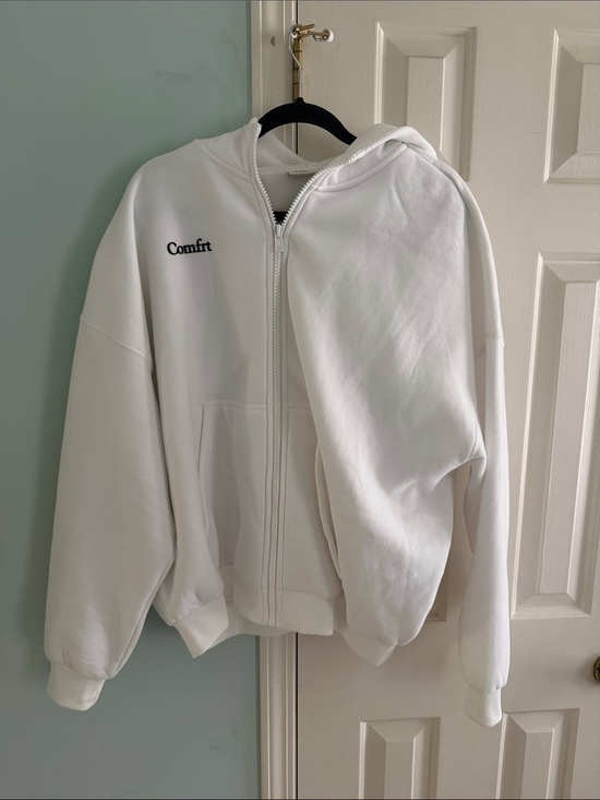 Comfrt Tops - Comfrt Cloud White Zip-Up Hoodie with Hood